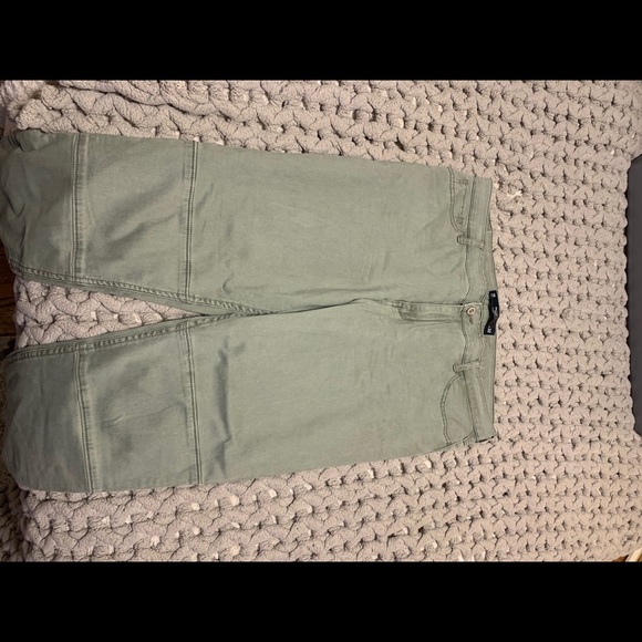 Hollister Jeans - Picture 3 of 4